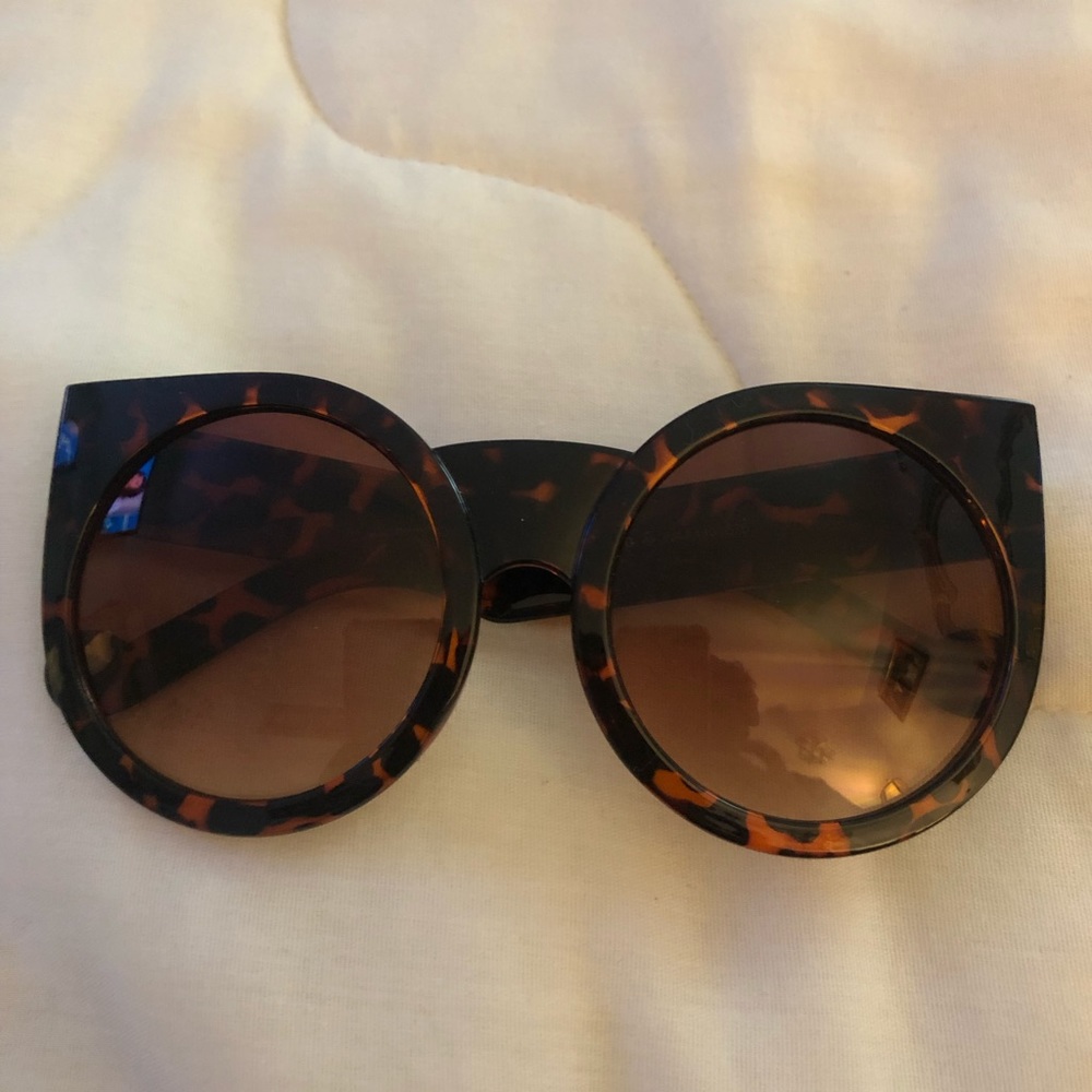 Oversized Cat-eye Sunglasses Tortoise New